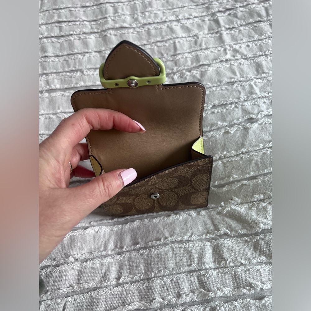 Coach Wallet - Picture 3 of 8
